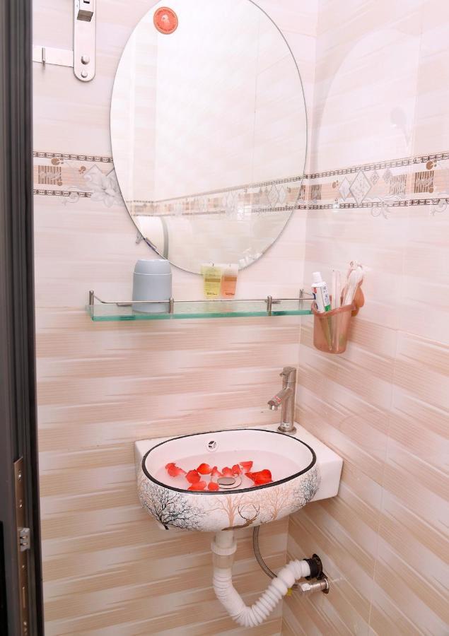 Nha Nghi Hoa Muoi Gio Hotel Tan Tao Ngoại thất bức ảnh